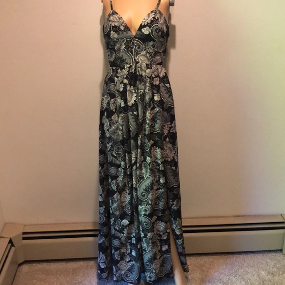 Maxi dress - Picture 1 of 5